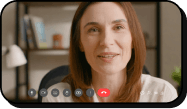 Kobieta podczas sesji telefonicznej